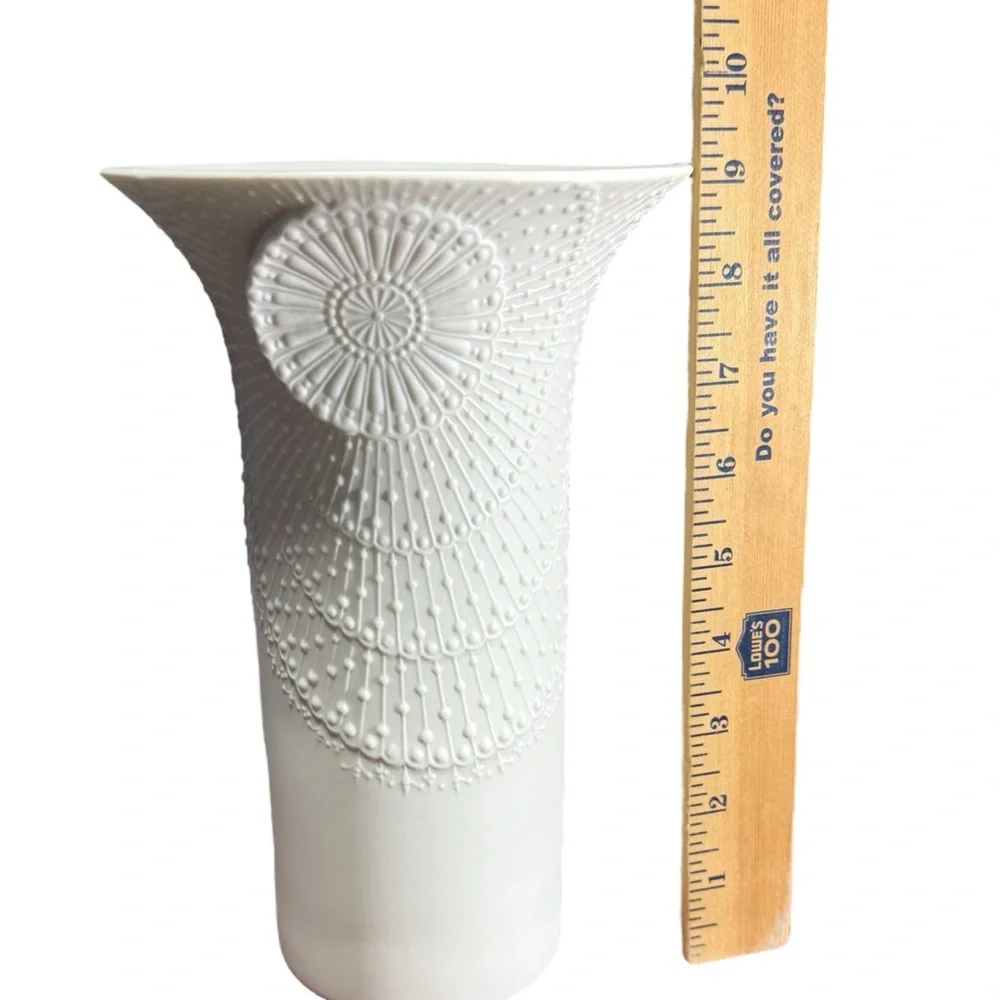 AK Kaiser Original 1970s OP Art Biscuit Porcelain‎ Vase Germany Art Deco MINT